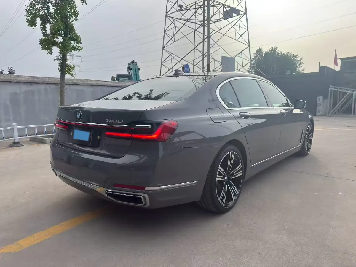 2019 BMW 7 Series 3.0T 340HP L6 8AT,autocango,china used car exporter,china ev exporter,chinese used car exporter,chinese used ev exporter