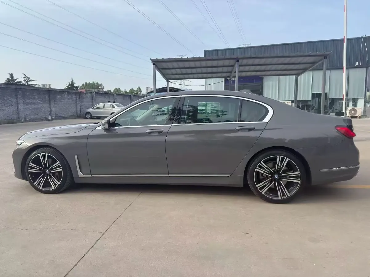 2019 BMW 7 Series 3.0T 340HP L6 8AT,autocango,china used car exporter,china ev exporter,chinese used car exporter,chinese used ev exporter