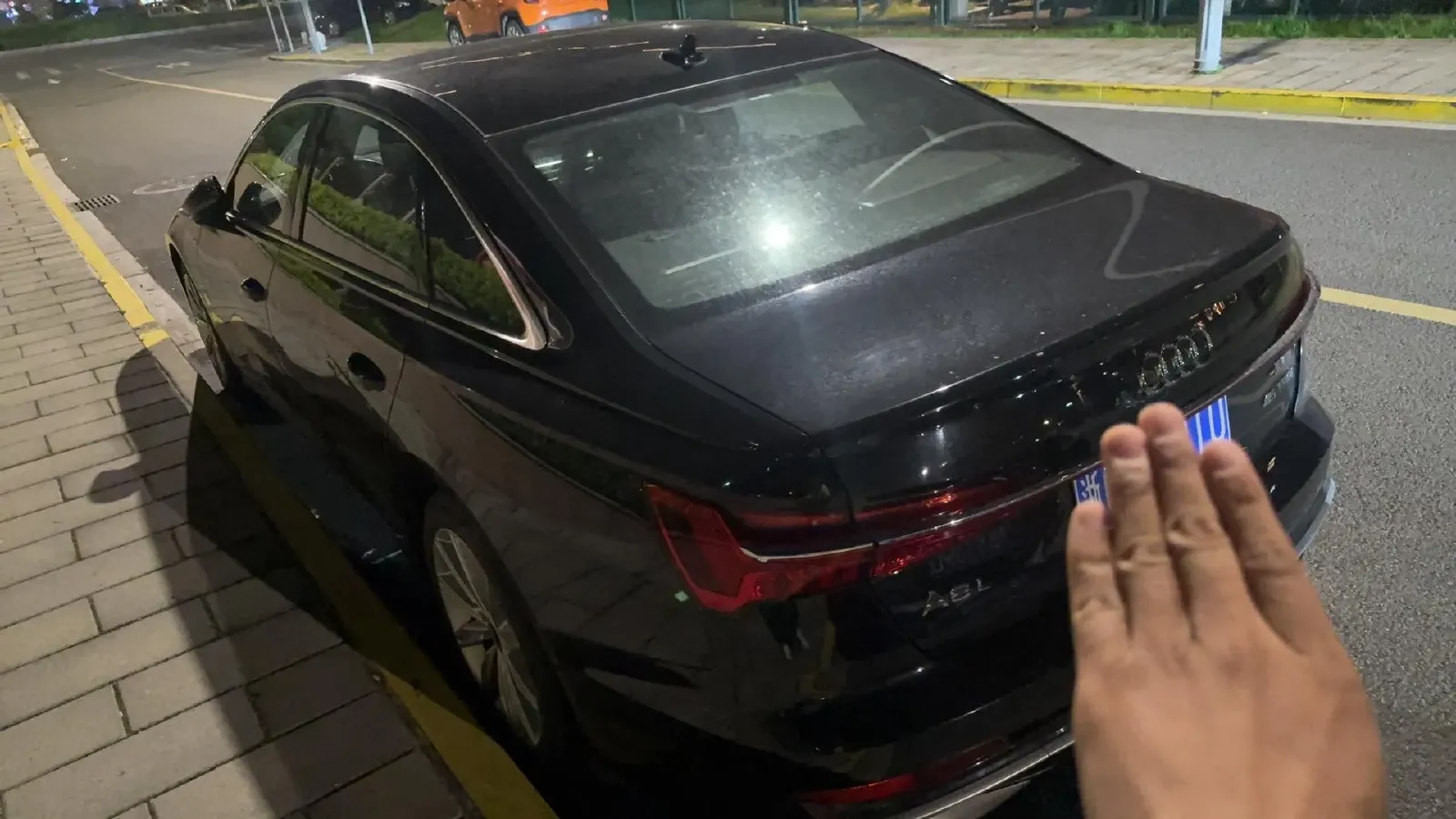 2024 Audi A6L 2.0T 245HP L4 7DCT,autocango,china used car exporter,china ev exporter,chinese used car exporter,chinese used ev exporter