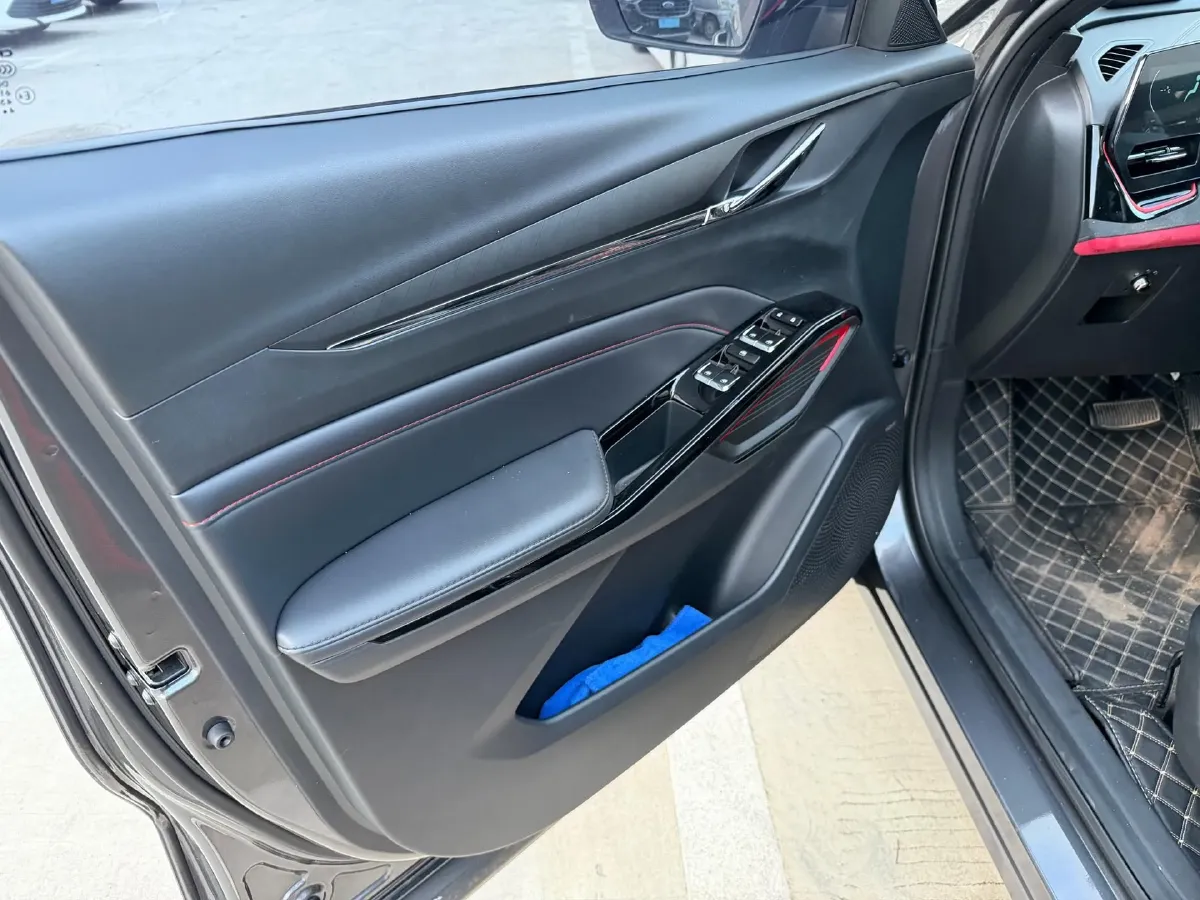 2024 ChangAn X5 PLUS 1.5T 188HP L4 7DCT,autocango,china used car exporter,china ev exporter,chinese used car exporter,chinese used ev exporter