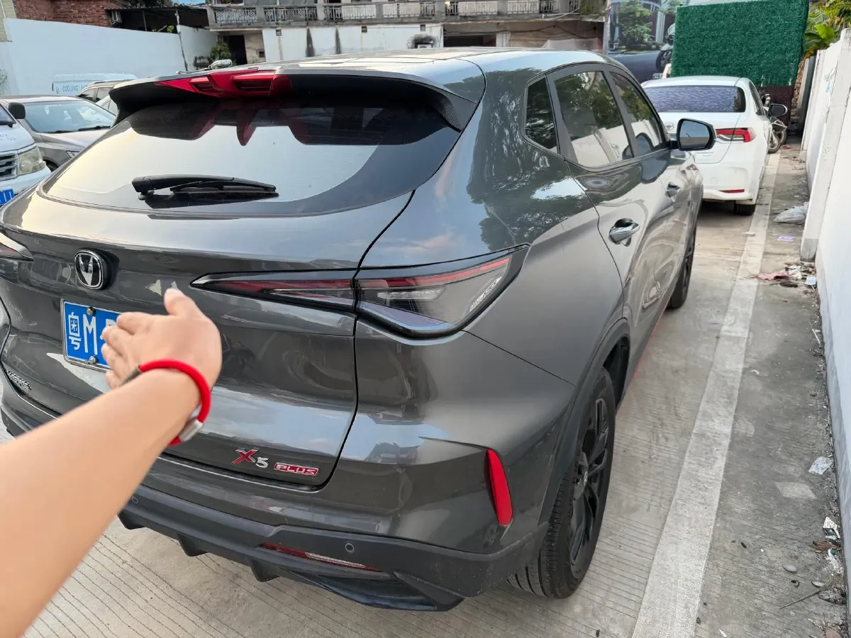 2024 ChangAn X5 PLUS 1.5T 188HP L4 7DCT,autocango,china used car exporter,china ev exporter,chinese used car exporter,chinese used ev exporter