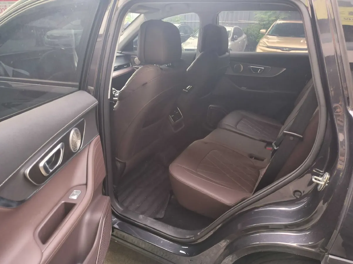 2024 Chery Tiggo 8 Plus 1.6T 197HP L4 7DCT,autocango,china used car exporter,china ev exporter,chinese used car exporter,chinese used ev exporter