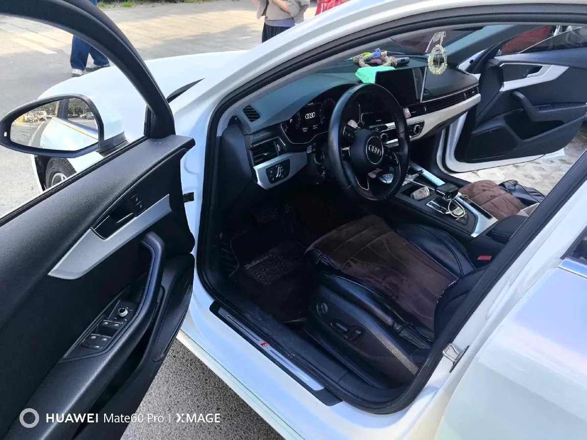 2020 Audi A4L 2.0T 190HP L4 7DCT,autocango,china used car exporter,china ev exporter,chinese used car exporter,chinese used ev exporter