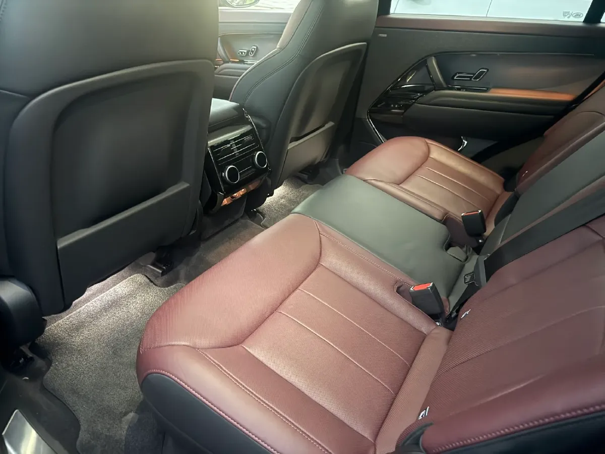 2024 Land Rover Range Rover Sport 3.0T 400HP L6 8AT,autocango,china used car exporter,china ev exporter,chinese used car exporter,chinese used ev exporter