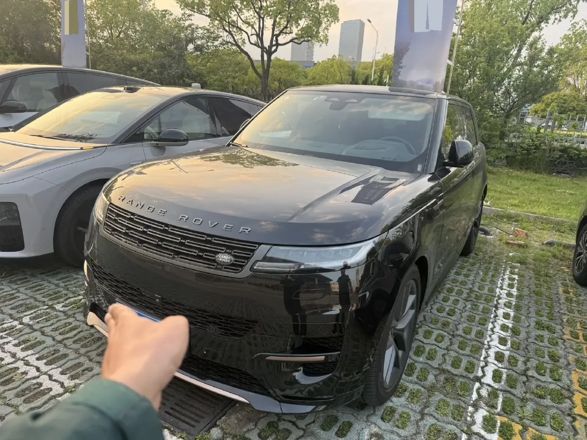 2024 Land Rover Range Rover Sport 3.0T 400HP L6 8AT,autocango,china used car exporter,china ev exporter,chinese used car exporter,chinese used ev exporter