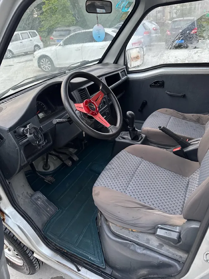 2015 WuLing ZhiGuang 1.2L 82HP L4 5MT,autocango,china used car exporter,china ev exporter,chinese used car exporter,chinese used ev exporter