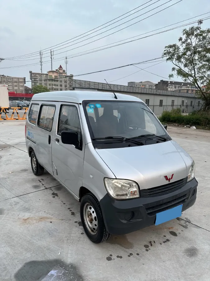 2015 WuLing ZhiGuang 1.2L 82HP L4 5MT,autocango,china used car exporter,china ev exporter,chinese used car exporter,chinese used ev exporter