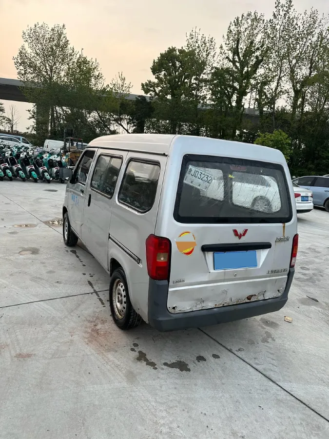 2015 WuLing ZhiGuang 1.2L 82HP L4 5MT,autocango,china used car exporter,china ev exporter,chinese used car exporter,chinese used ev exporter