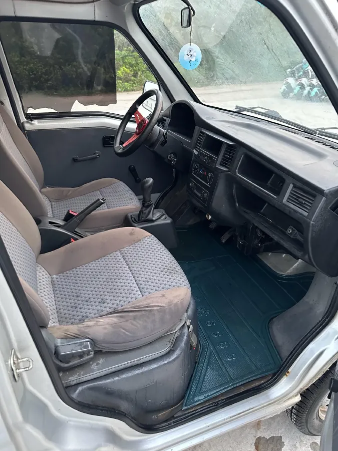 2015 WuLing ZhiGuang 1.2L 82HP L4 5MT,autocango,china used car exporter,china ev exporter,chinese used car exporter,chinese used ev exporter