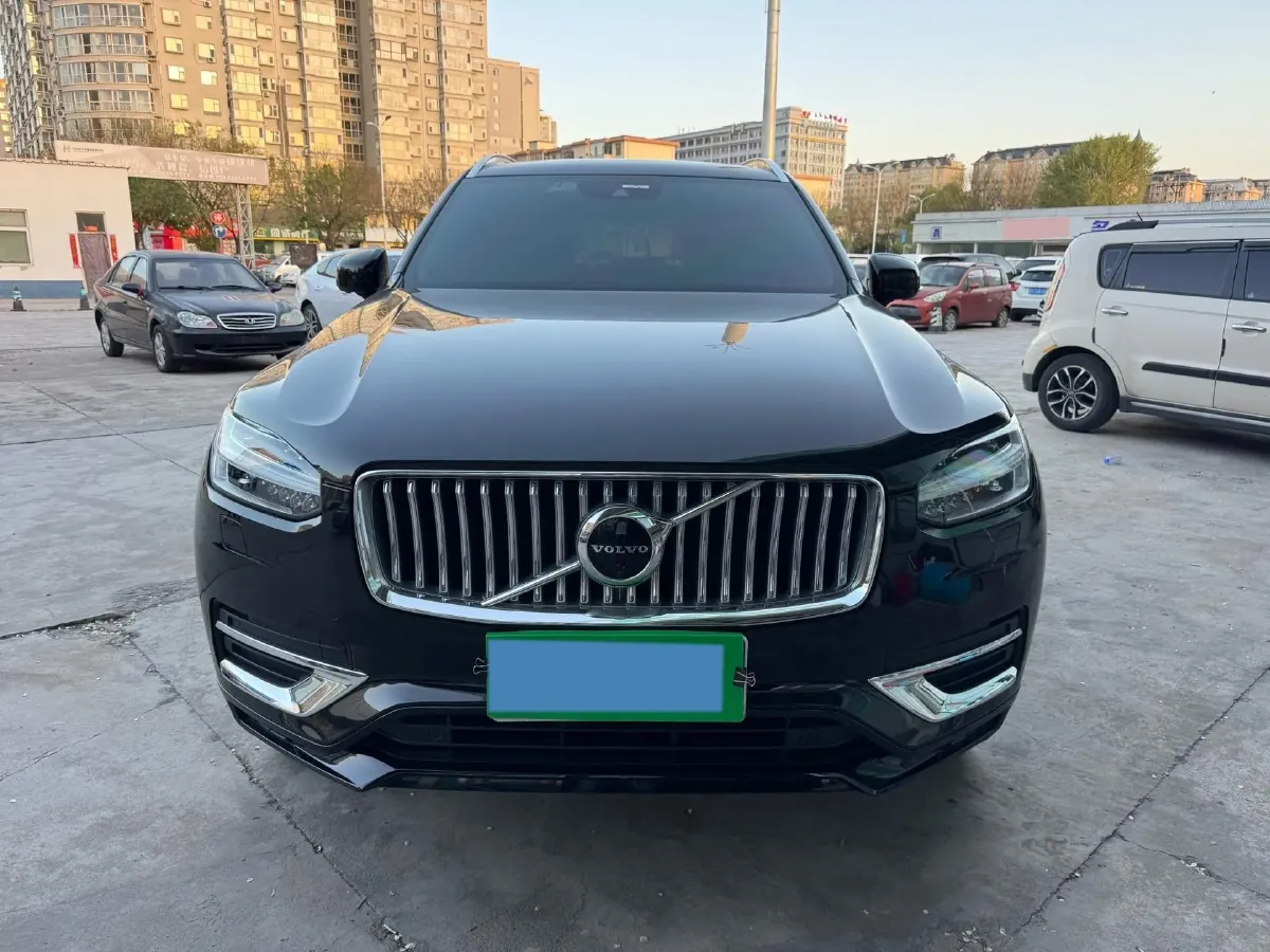 2021 Volvo XC90 2.0T 299HP L4 8AT,autocango,china used car exporter,china ev exporter,chinese used car exporter,chinese used ev exporter