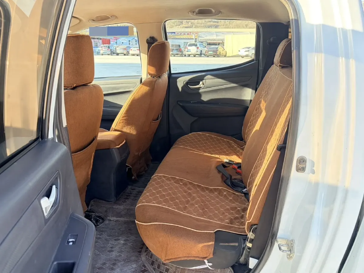 2018 Isuzu Jim 2.8T 116HP L4 5MT,autocango,china used car exporter,china ev exporter,chinese used car exporter,chinese used ev exporter