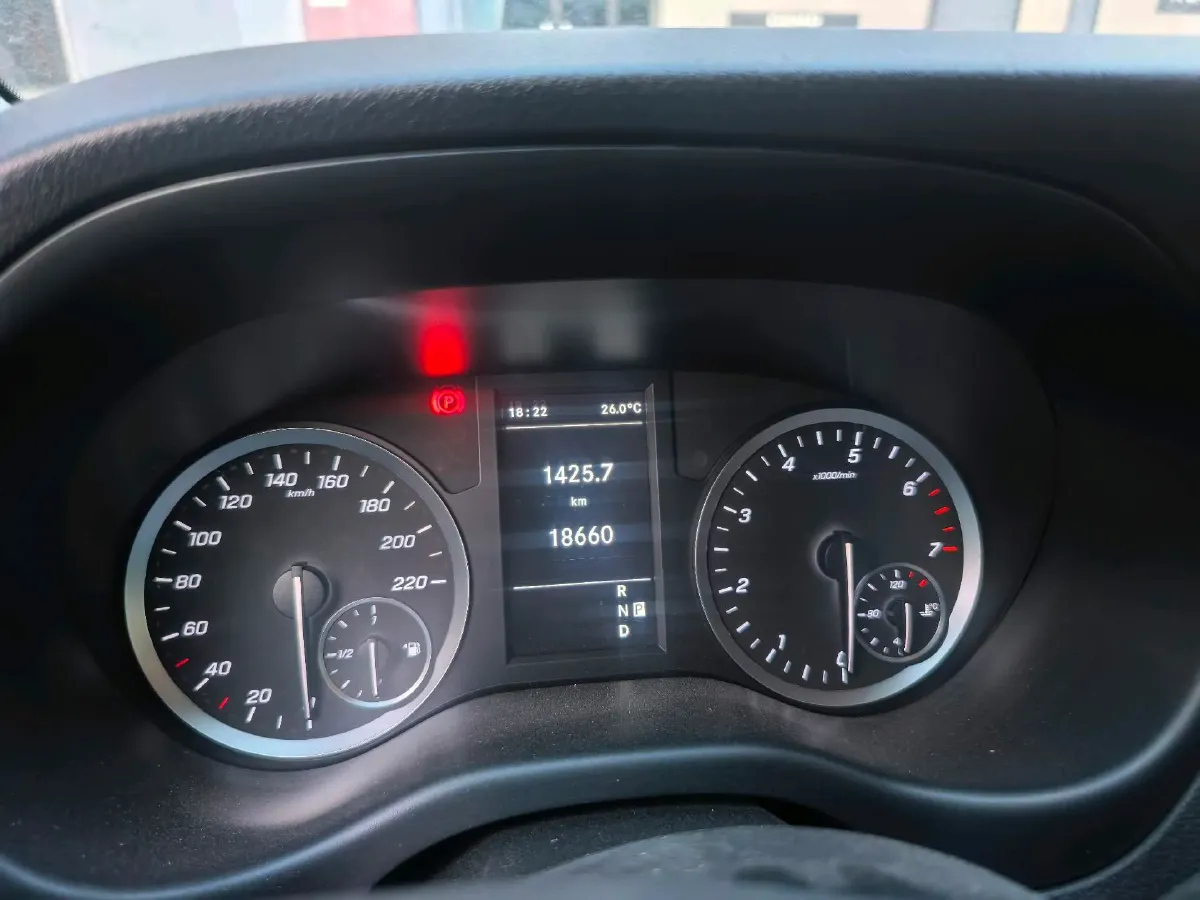 2023 Mercedes-Benz Vito 2.0T 211HP L4 9AT,autocango,china used car exporter,china ev exporter,chinese used car exporter,chinese used ev exporter