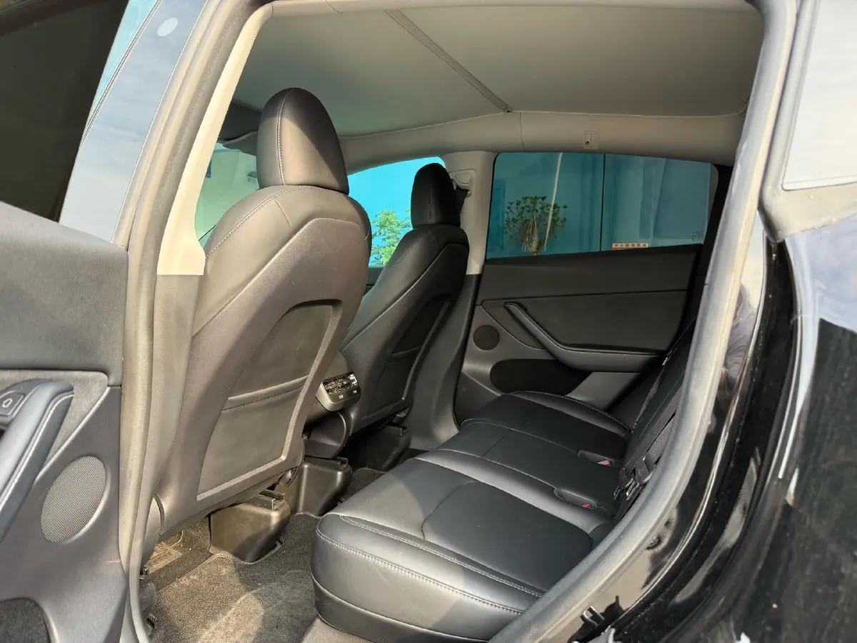 2022 Tesla Model Y BEV 60KWH,autocango,china used car exporter,china ev exporter,chinese used car exporter,chinese used ev exporter