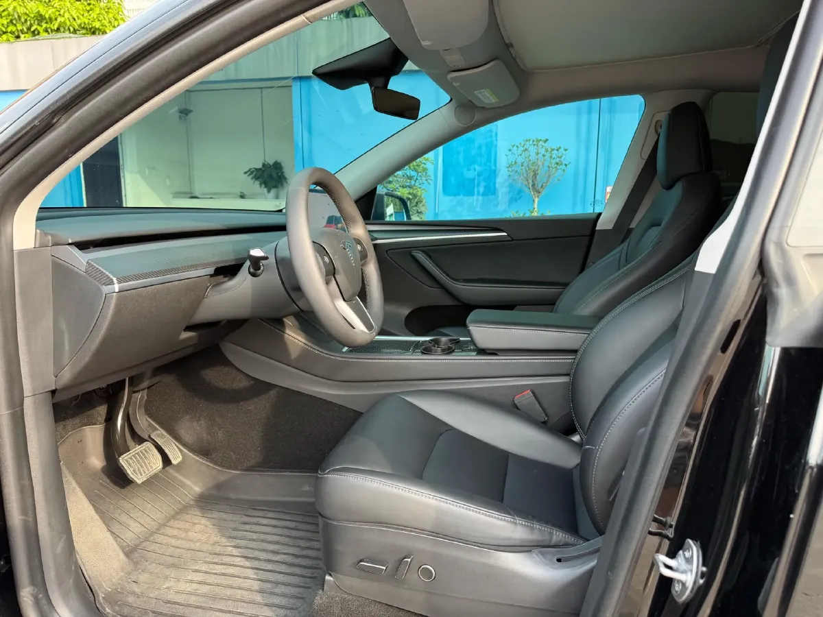 2022 Tesla Model Y BEV 60KWH,autocango,china used car exporter,china ev exporter,chinese used car exporter,chinese used ev exporter