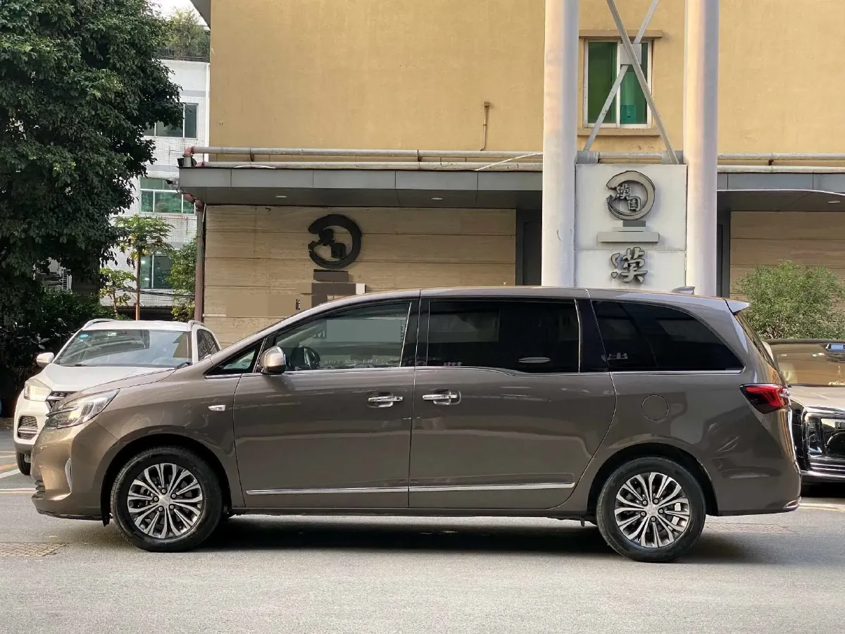 2021 Buick GL8 2.0T 237HP L4 9AT,autocango,china used car exporter,china ev exporter,chinese used car exporter,chinese used ev exporter