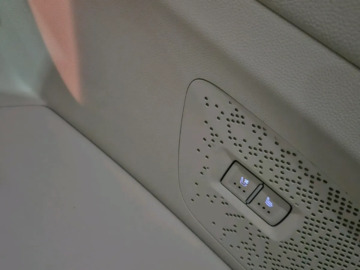 2021 Buick GL8 2.0T 237HP L4 9AT,autocango,china used car exporter,china ev exporter,chinese used car exporter,chinese used ev exporter