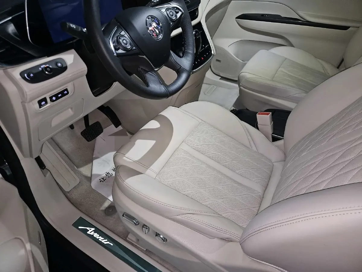 2021 Buick GL8 2.0T 237HP L4 9AT,autocango,china used car exporter,china ev exporter,chinese used car exporter,chinese used ev exporter