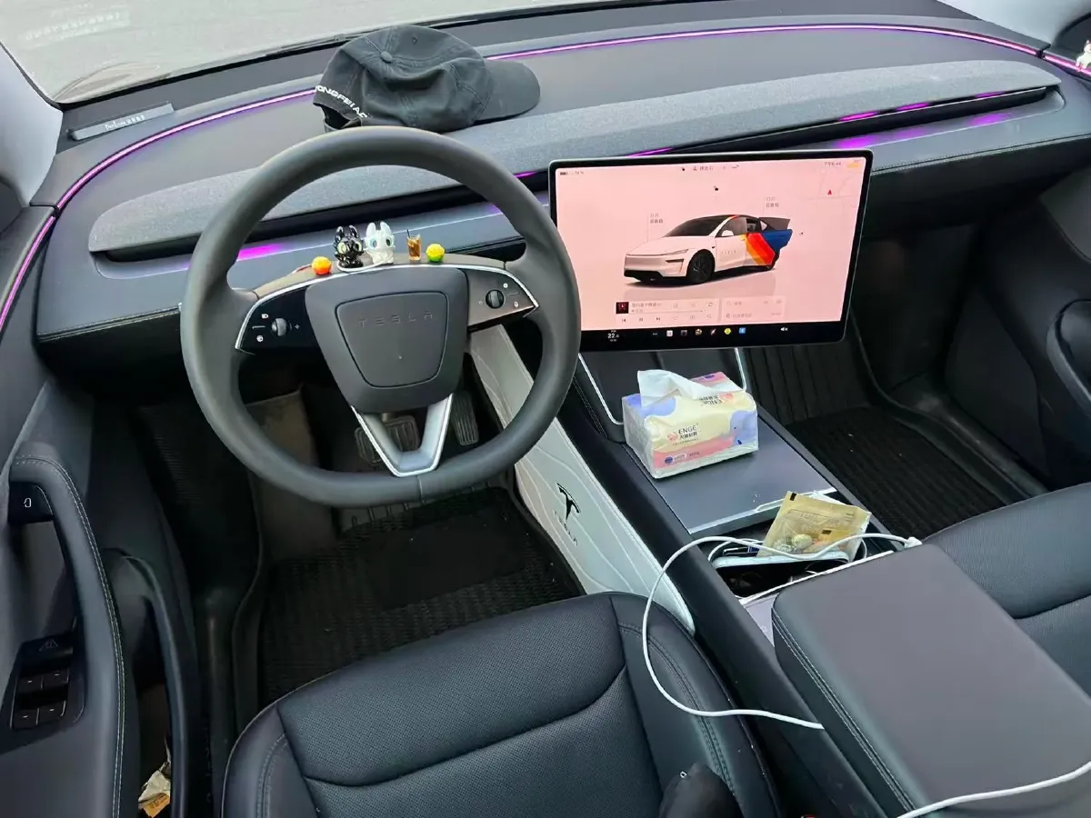 2025 Tesla Model Y BEV 62.5KWH,autocango,china used car exporter,china ev exporter,chinese used car exporter,chinese used ev exporter