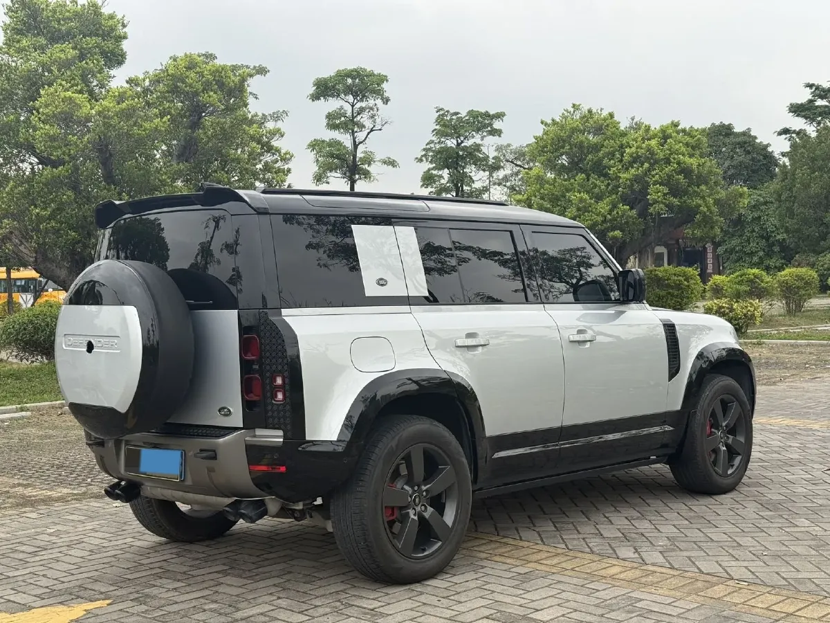 2023 Land Rover Defender 3.0T 400HP L6 8AT,autocango,china used car exporter,china ev exporter,chinese used car exporter,chinese used ev exporter