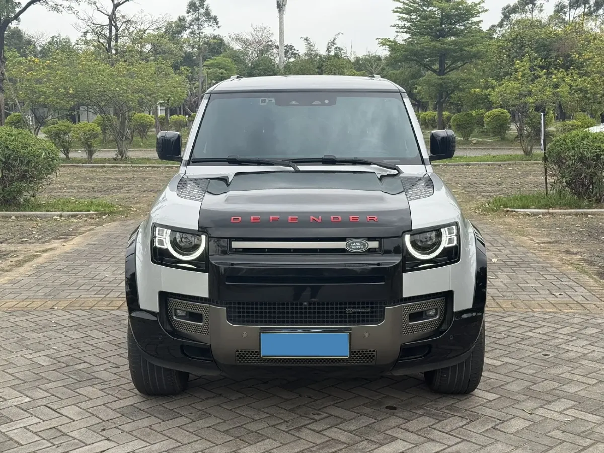 2023 Land Rover Defender 3.0T 400HP L6 8AT,autocango,china used car exporter,china ev exporter,chinese used car exporter,chinese used ev exporter