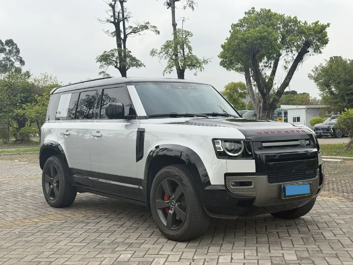 2023 Land Rover Defender 3.0T 400HP L6 8AT,autocango,china used car exporter,china ev exporter,chinese used car exporter,chinese used ev exporter