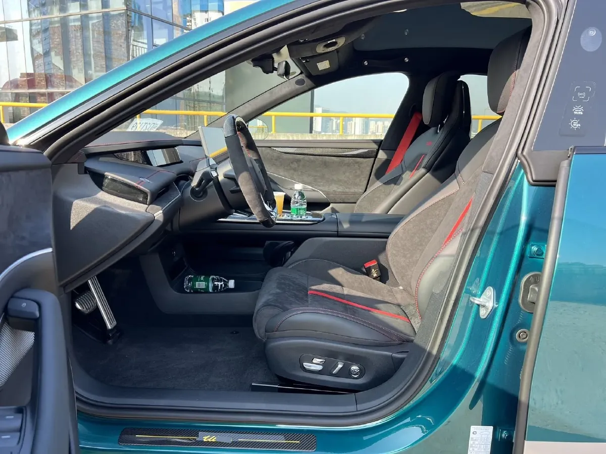 2025 MI SU7 Ultra BEV 93.7KWH,autocango,china used car exporter,china ev exporter,chinese used car exporter,chinese used ev exporter