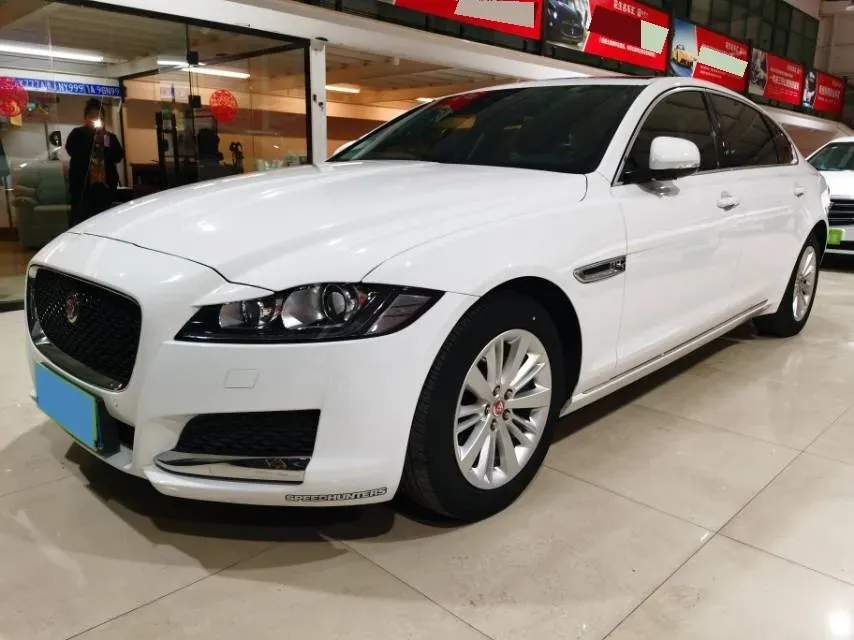 2020 Jaguar XFL 2.0T 200HP L4 8AT,autocango,china used car exporter,china ev exporter,chinese used car exporter,chinese used ev exporter
