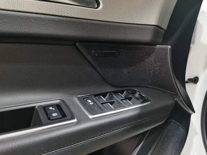 2020 Jaguar XFL 2.0T 200HP L4 8AT,autocango,china used car exporter,china ev exporter,chinese used car exporter,chinese used ev exporter