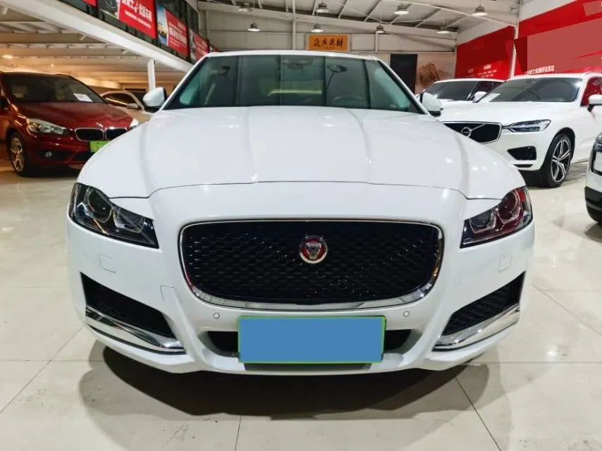 2020 Jaguar XFL 2.0T 200HP L4 8AT,autocango,china used car exporter,china ev exporter,chinese used car exporter,chinese used ev exporter