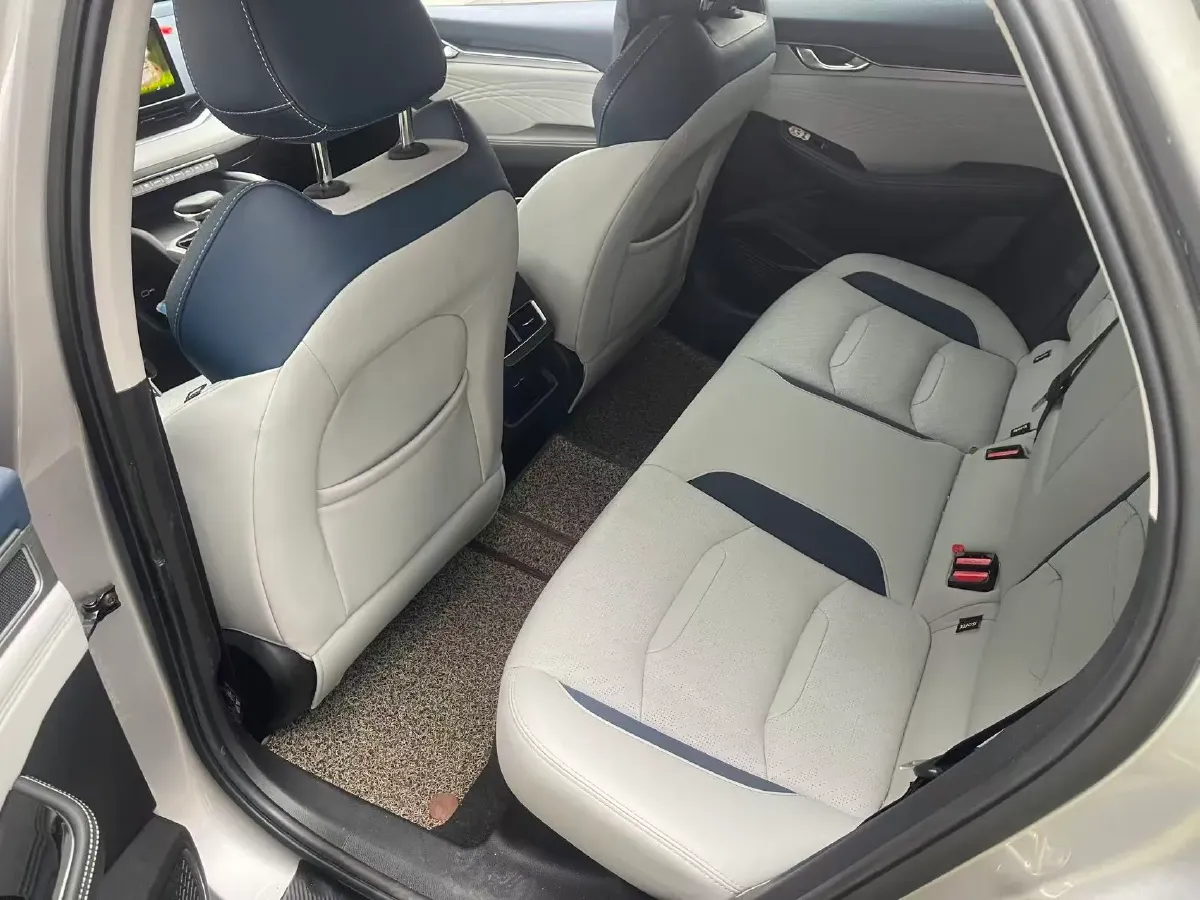 2021 Geely Preface 2.0T 190HP L4 7DCT,autocango,china used car exporter,china ev exporter,chinese used car exporter,chinese used ev exporter