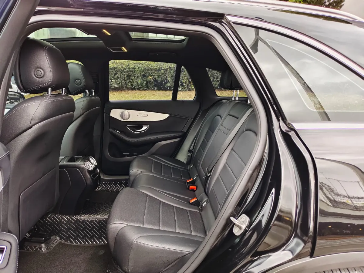 2021 Mercedes-Benz GLC Class 2.0T 197HP L4 9AT,autocango,china used car exporter,china ev exporter,chinese used car exporter,chinese used ev exporter