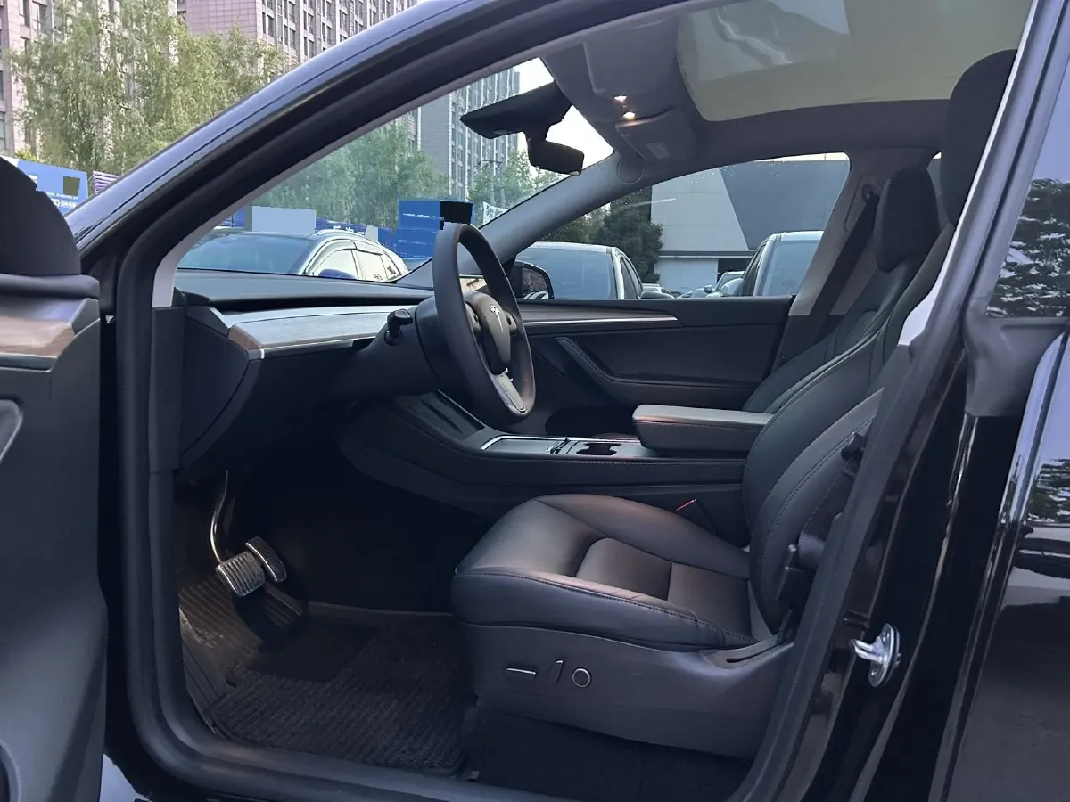 2022 Tesla Model Y BEV 60KWH,autocango,china used car exporter,china ev exporter,chinese used car exporter,chinese used ev exporter