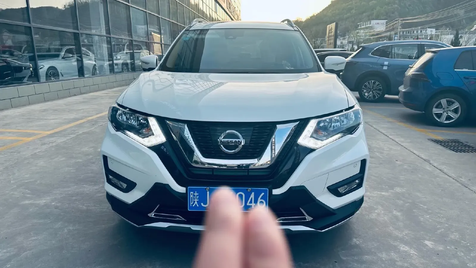2019 Nissan X-Trail 2.5L 186HP L4 CVT,autocango,china used car exporter,china ev exporter,chinese used car exporter,chinese used ev exporter