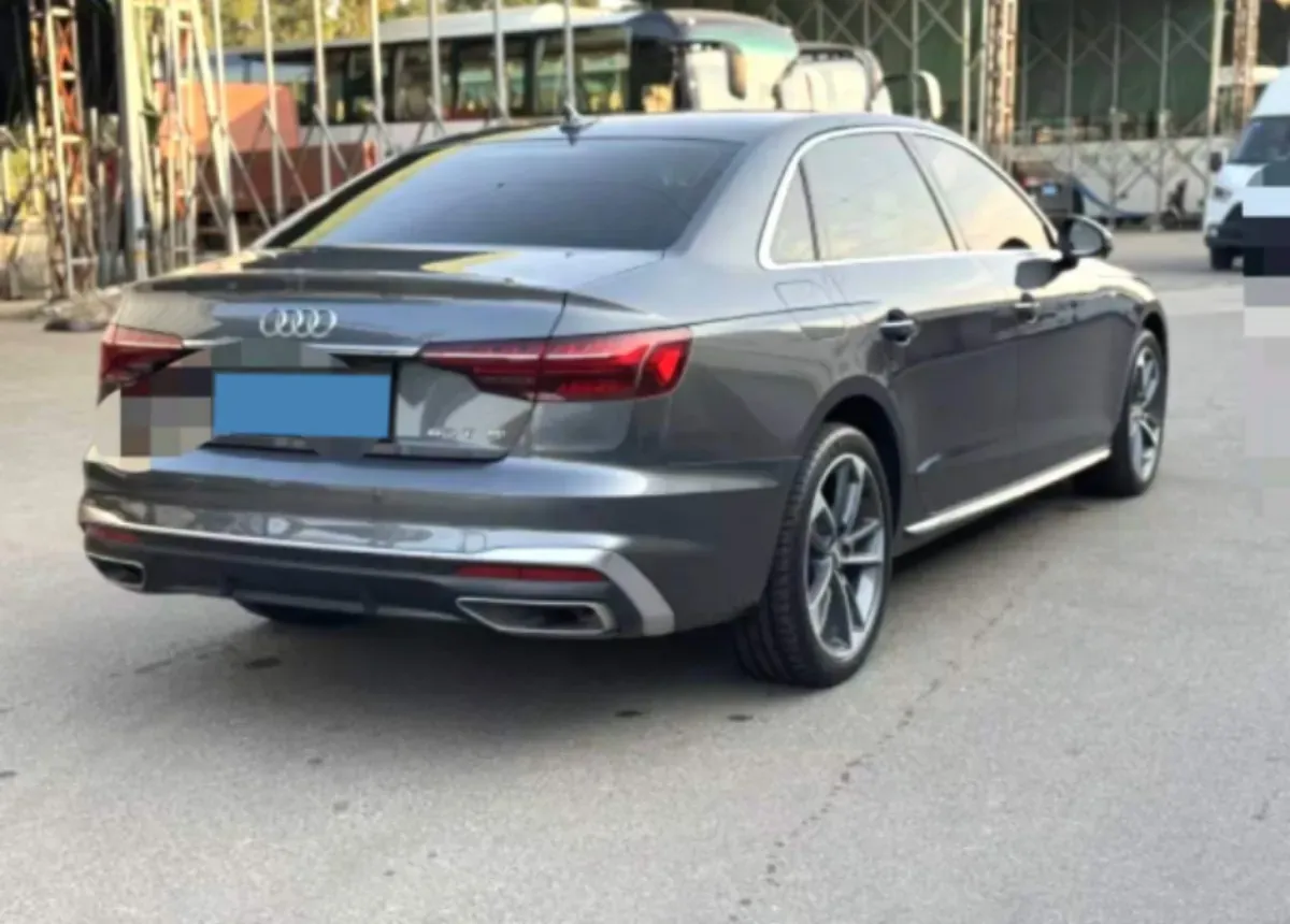 2020 Audi A4L 2.0T 190HP L4 7DCT,autocango,china used car exporter,china ev exporter,chinese used car exporter,chinese used ev exporter