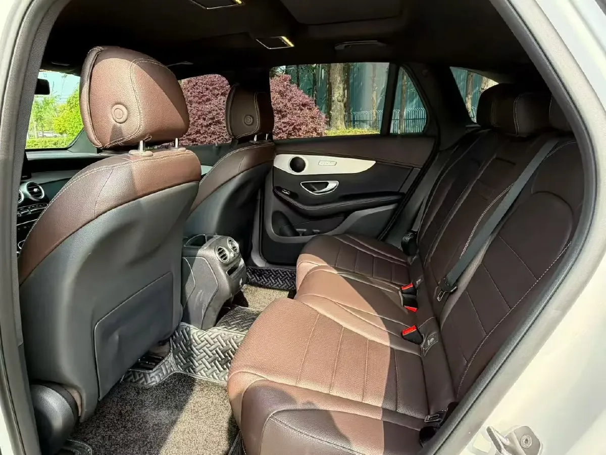 2022 Mercedes-Benz GLC Class 2.0T 197HP L4 9AT,autocango,china used car exporter,china ev exporter,chinese used car exporter,chinese used ev exporter