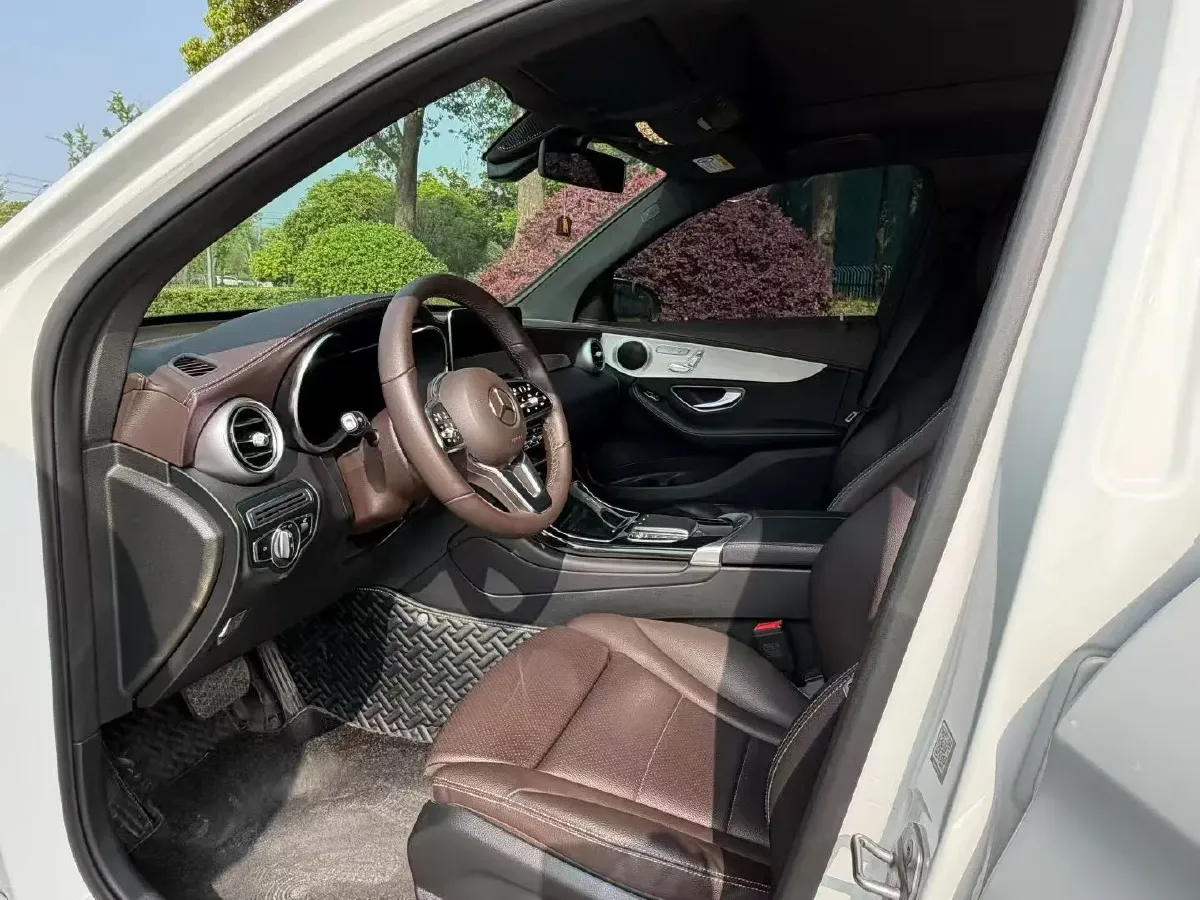 2022 Mercedes-Benz GLC Class 2.0T 197HP L4 9AT,autocango,china used car exporter,china ev exporter,chinese used car exporter,chinese used ev exporter