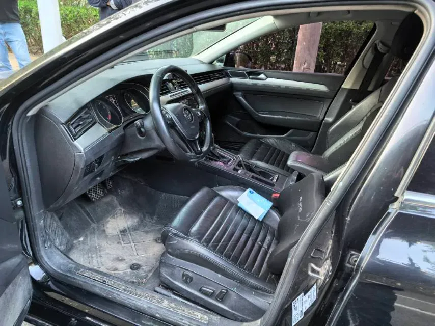 2018 Volkswagen Magotan 1.8T 180HP L4 7DCT,autocango,china used car exporter,china ev exporter,chinese used car exporter,chinese used ev exporter