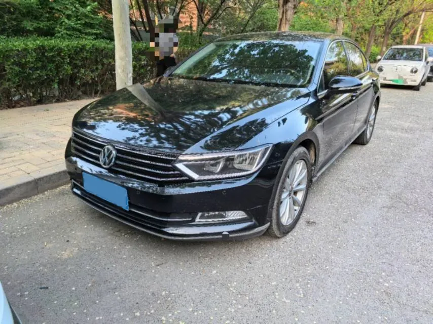 2018 Volkswagen Magotan 1.8T 180HP L4 7DCT,autocango,china used car exporter,china ev exporter,chinese used car exporter,chinese used ev exporter