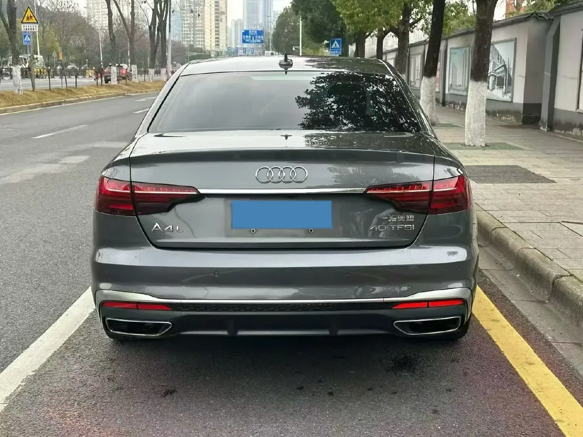 2021 Audi A4L 2.0T 190HP L4 7DCT,autocango,china used car exporter,china ev exporter,chinese used car exporter,chinese used ev exporter