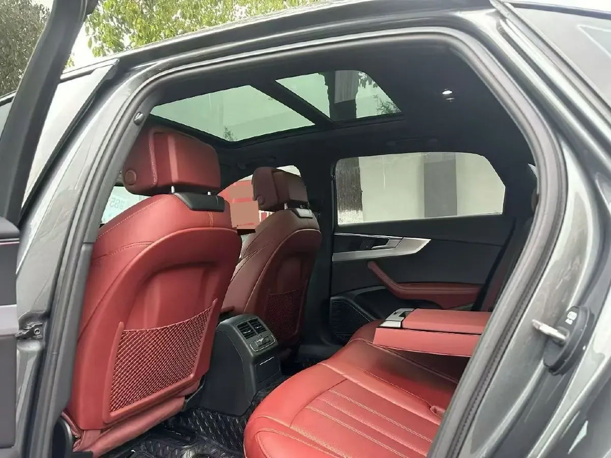 2021 Audi A4L 2.0T 190HP L4 7DCT,autocango,china used car exporter,china ev exporter,chinese used car exporter,chinese used ev exporter