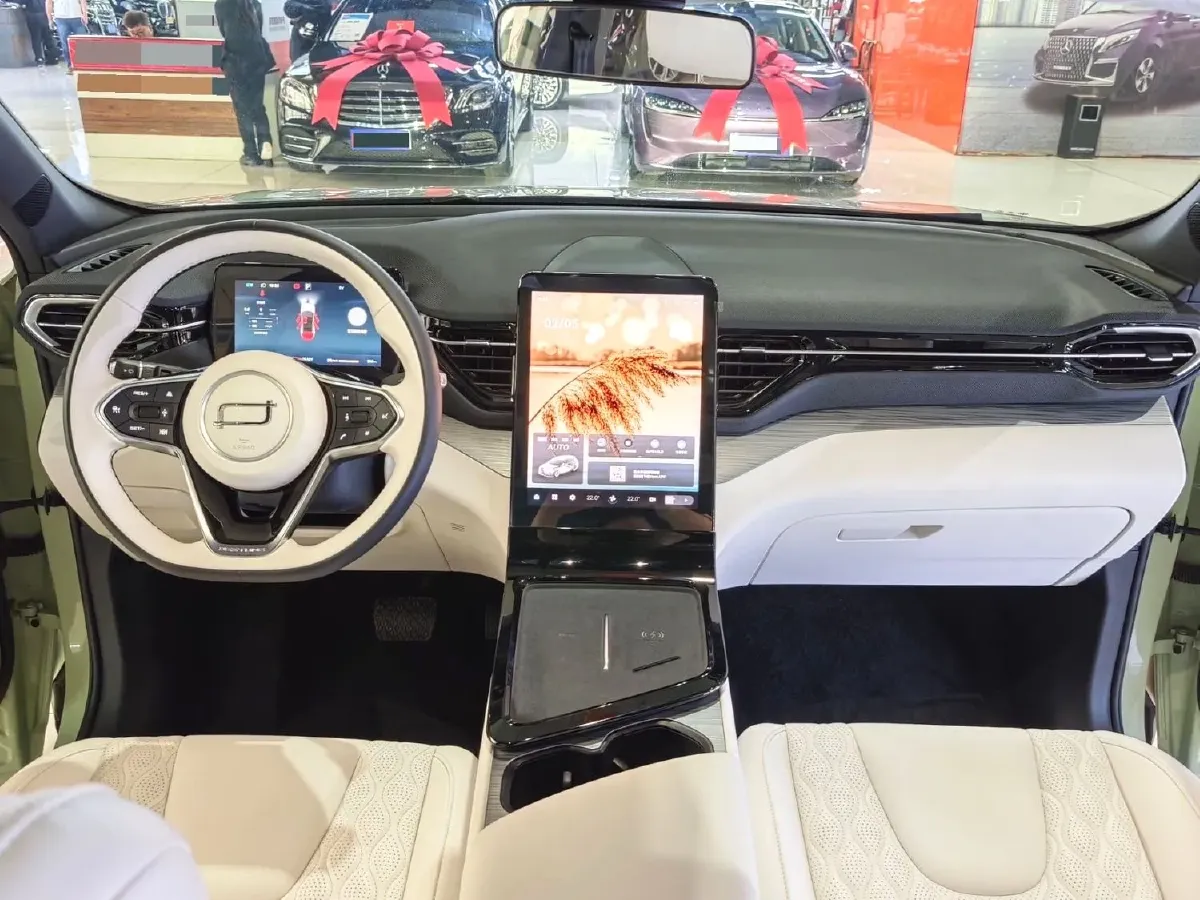 2025 Bestune YueYi 07 1.5T 150HP L4 1DHT PHEV,autocango,china used car exporter,china ev exporter,chinese used car exporter,chinese used ev exporter