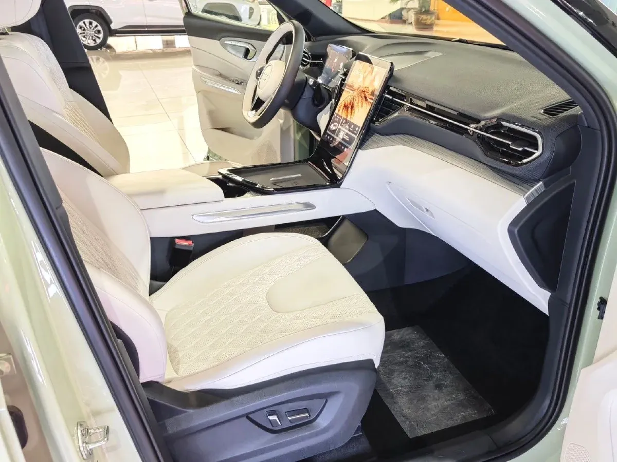 2025 Bestune YueYi 07 1.5T 150HP L4 1DHT PHEV,autocango,china used car exporter,china ev exporter,chinese used car exporter,chinese used ev exporter