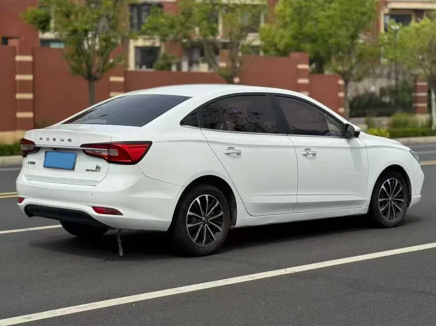 2020 Roewe i5 1.5L 120HP L4 CVT,autocango,china used car exporter,china ev exporter,chinese used car exporter,chinese used ev exporter