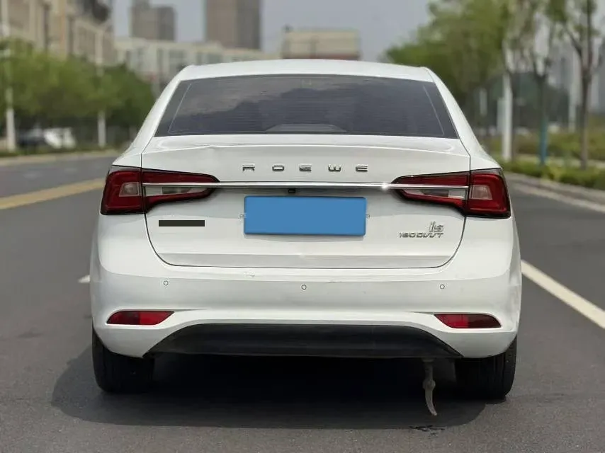 2020 Roewe i5 1.5L 120HP L4 CVT,autocango,china used car exporter,china ev exporter,chinese used car exporter,chinese used ev exporter