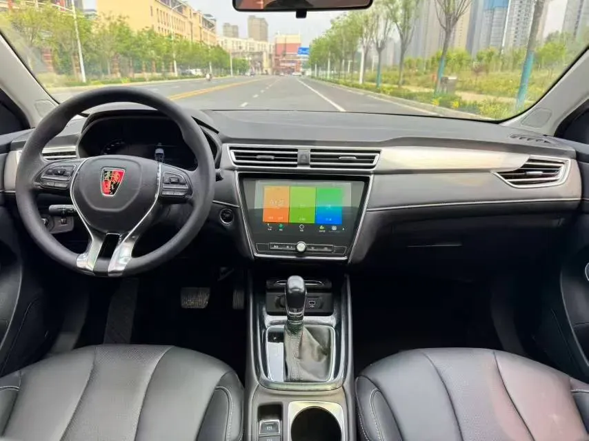 2020 Roewe i5 1.5L 120HP L4 CVT,autocango,china used car exporter,china ev exporter,chinese used car exporter,chinese used ev exporter