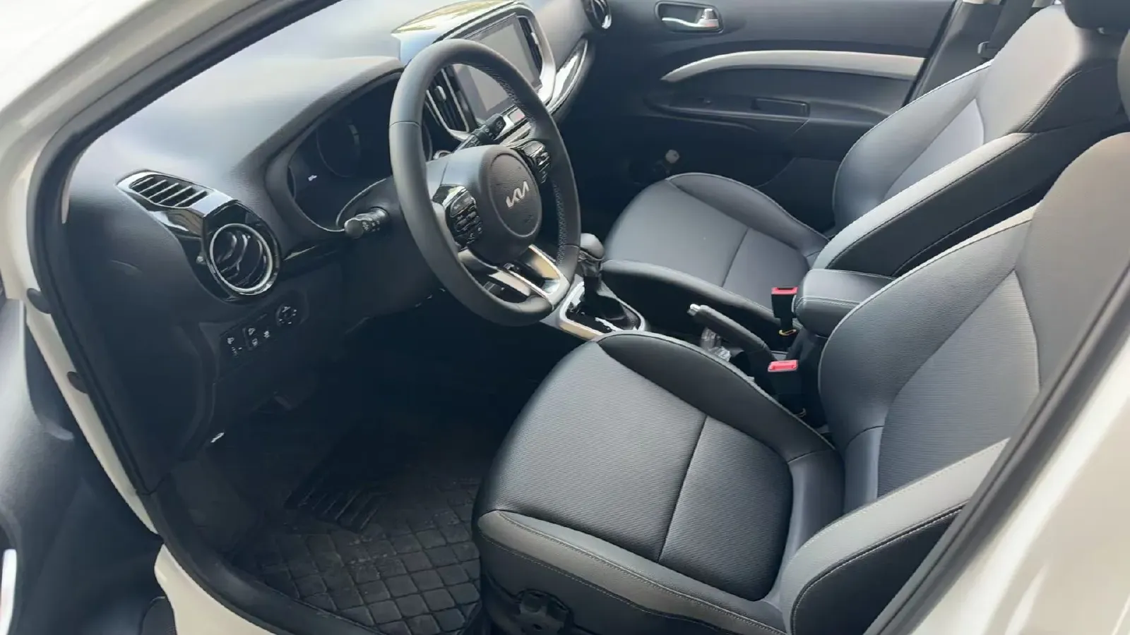 2021 Kia KX1 1.4L 100HP L4 6AT,autocango,china used car exporter,china ev exporter,chinese used car exporter,chinese used ev exporter