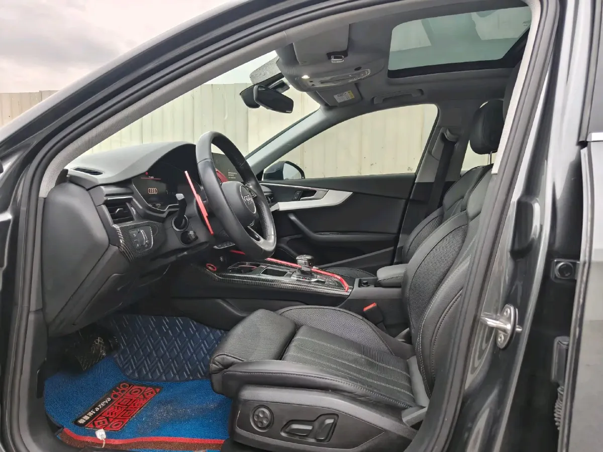 2020 Audi A4L 2.0T 190HP L4 7DCT,autocango,china used car exporter,china ev exporter,chinese used car exporter,chinese used ev exporter