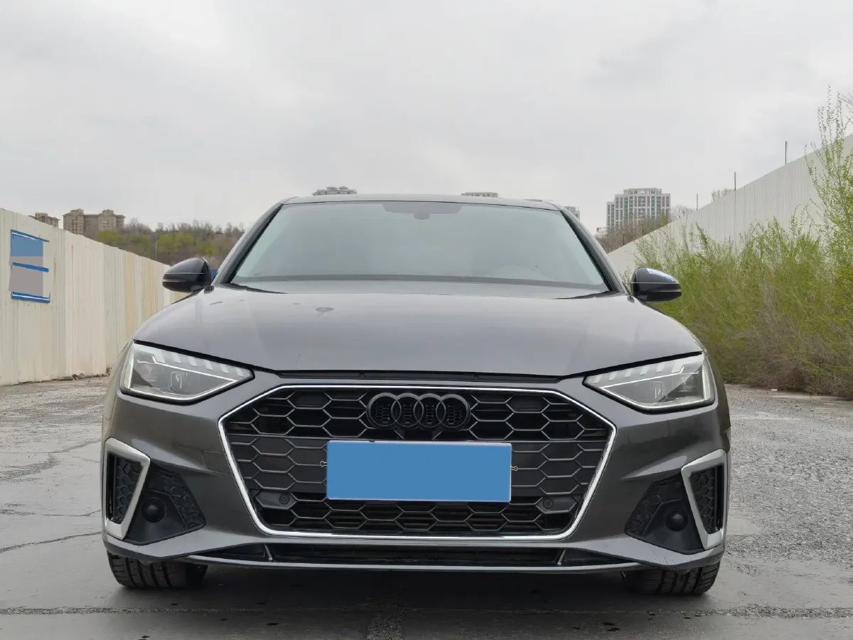 2020 Audi A4L 2.0T 190HP L4 7DCT,autocango,china used car exporter,china ev exporter,chinese used car exporter,chinese used ev exporter