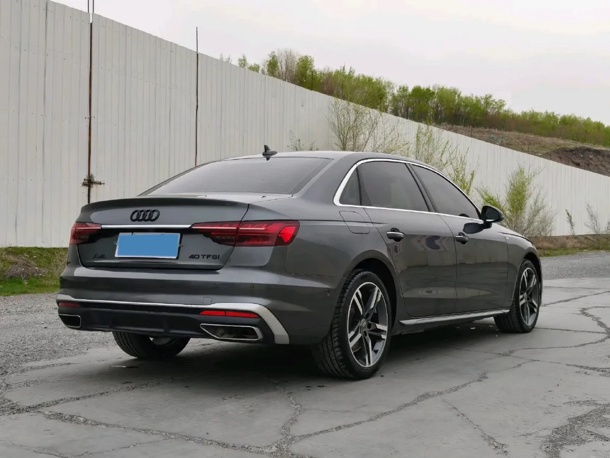 2020 Audi A4L 2.0T 190HP L4 7DCT,autocango,china used car exporter,china ev exporter,chinese used car exporter,chinese used ev exporter