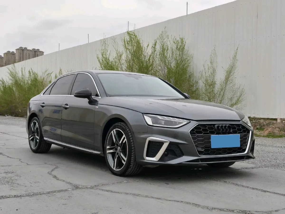 2020 Audi A4L 2.0T 190HP L4 7DCT,autocango,china used car exporter,china ev exporter,chinese used car exporter,chinese used ev exporter